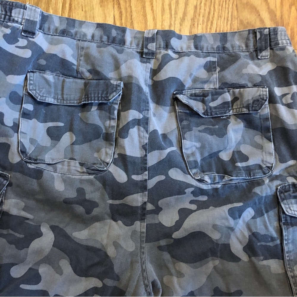KING SIZE “Brand” Men’s Camouflage Cargo Shorts - Picture 4 of 9